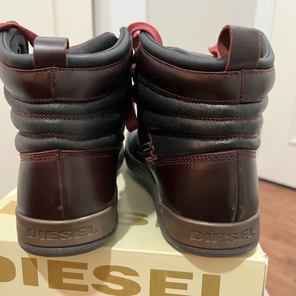 Diesel men’s high top shoe - Picture 2 of 5